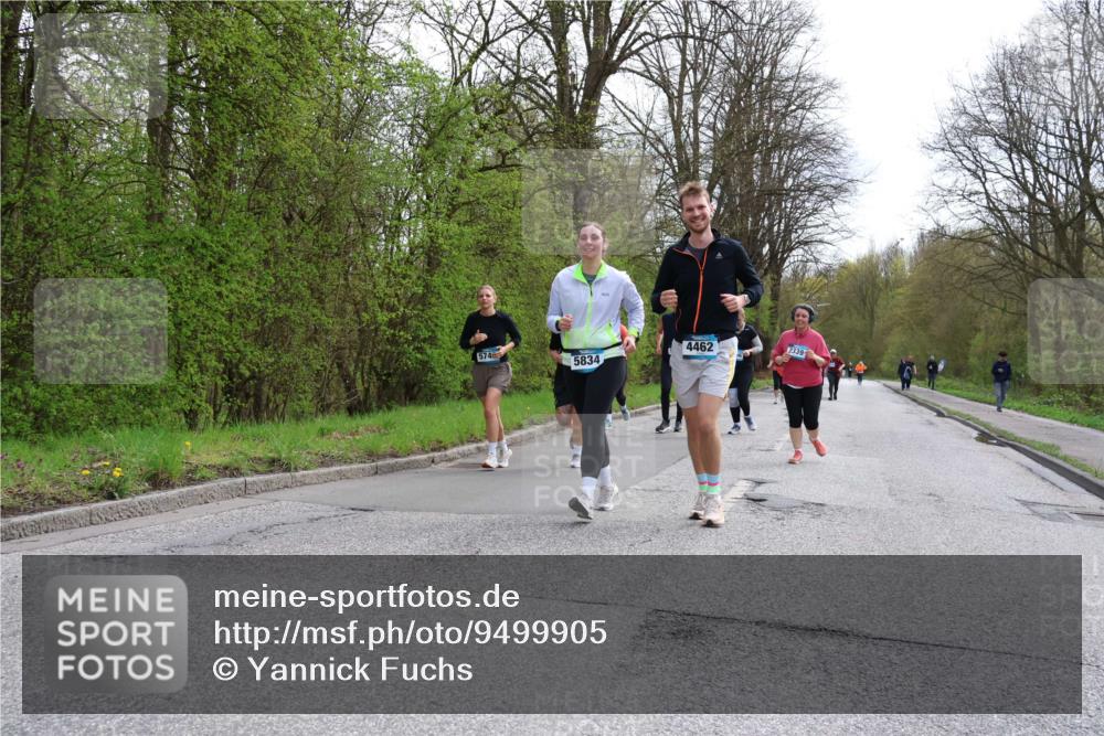 12.04.2026 - 45. Internationalen Wilhelmsburger Insellauf Yannick Fuchs http://msf.ph/oto/9499905 12.04.2026 13:16:03 Laufen 574, 5834, 4462, 2339 meine-sportfotos.de