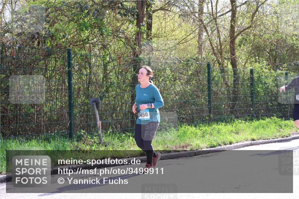 12.04.2026 - 45. Internationalen Wilhelmsburger Insellauf Yannick Fuchs http://msf.ph/oto/9499911 12.04.2026 11:08:21 Laufen 2450 meine-sportfotos.de