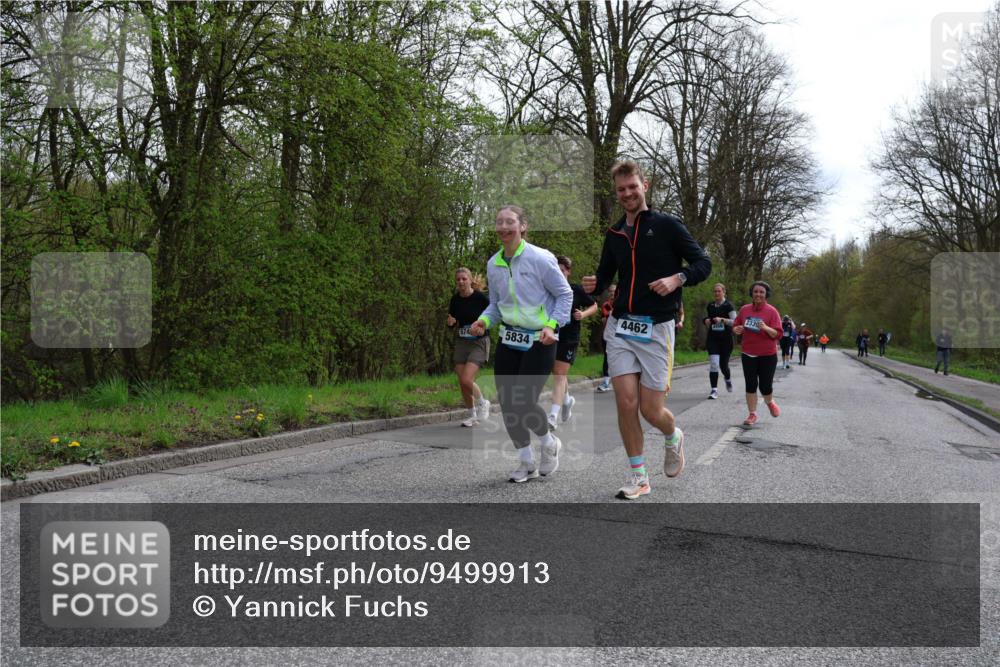 12.04.2026 - 45. Internationalen Wilhelmsburger Insellauf Yannick Fuchs http://msf.ph/oto/9499913 12.04.2026 13:16:04 Laufen 574, 5834, 4462, 2339 meine-sportfotos.de