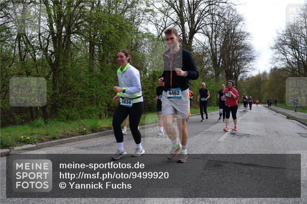 12.04.2026 - 45. Internationalen Wilhelmsburger Insellauf Yannick Fuchs http://msf.ph/oto/9499920 12.04.2026 13:16:04 Laufen 5834, 249, 4462, 2339, 5813 meine-sportfotos.de