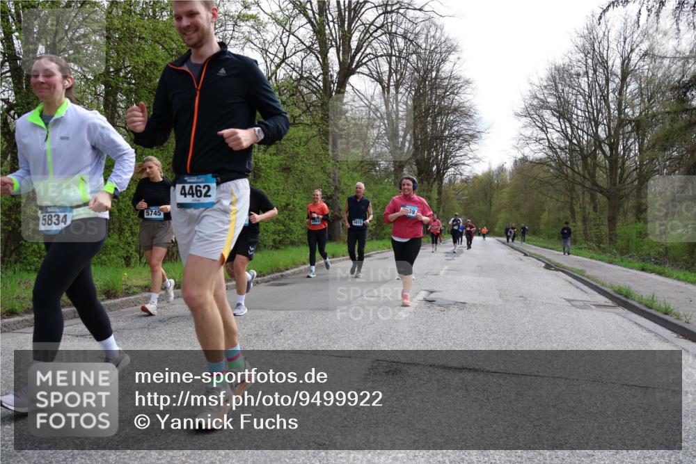 12.04.2026 - 45. Internationalen Wilhelmsburger Insellauf Yannick Fuchs http://msf.ph/oto/9499922 12.04.2026 13:16:05 Laufen 5834, 5745, 4462, 5815, 39 meine-sportfotos.de
