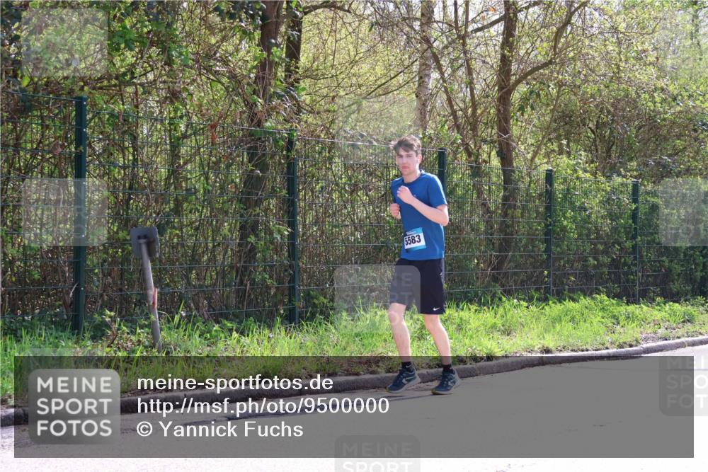 12.04.2026 - 45. Internationalen Wilhelmsburger Insellauf Yannick Fuchs http://msf.ph/oto/9500000 12.04.2026 11:08:39 Laufen 5583 meine-sportfotos.de