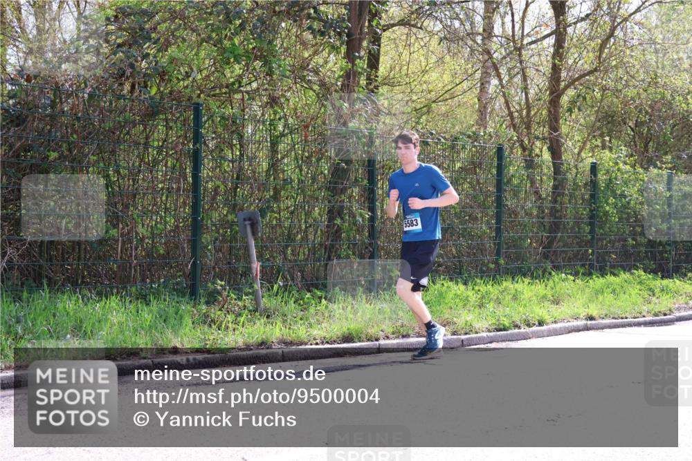12.04.2026 - 45. Internationalen Wilhelmsburger Insellauf Yannick Fuchs http://msf.ph/oto/9500004 12.04.2026 11:08:40 Laufen 5583 meine-sportfotos.de