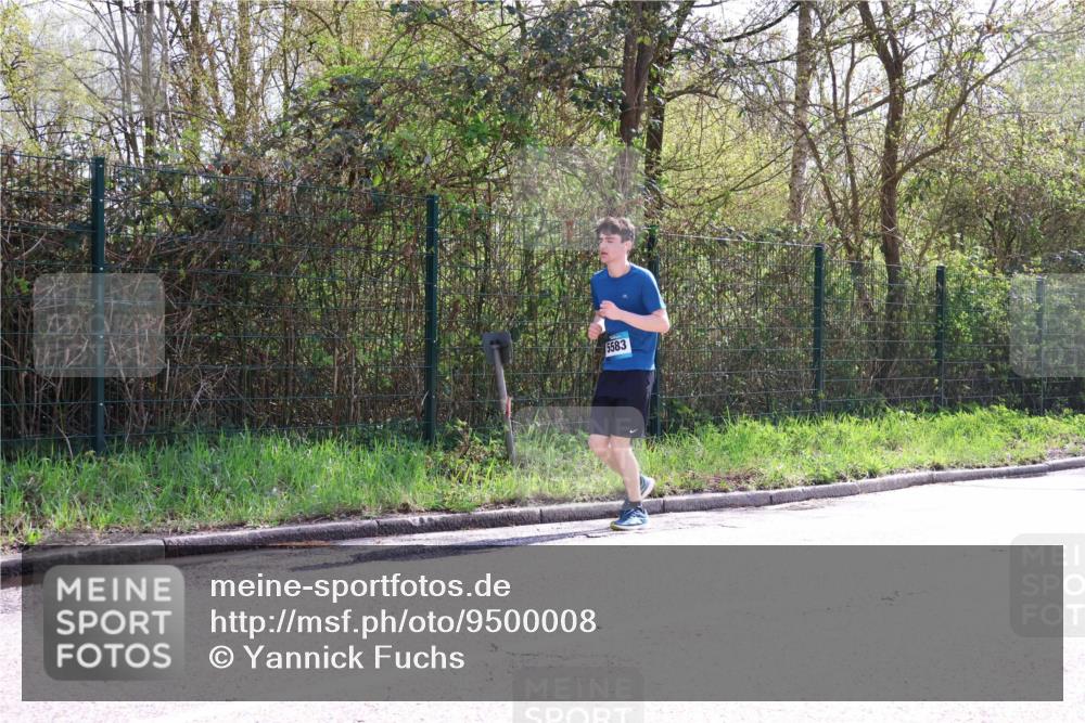 12.04.2026 - 45. Internationalen Wilhelmsburger Insellauf Yannick Fuchs http://msf.ph/oto/9500008 12.04.2026 11:08:40 Laufen 5583 meine-sportfotos.de