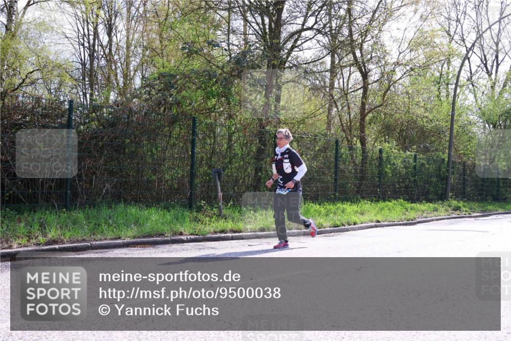 12.04.2026 - 45. Internationalen Wilhelmsburger Insellauf Yannick Fuchs http://msf.ph/oto/9500038 12.04.2026 11:09:22 Laufen  meine-sportfotos.de