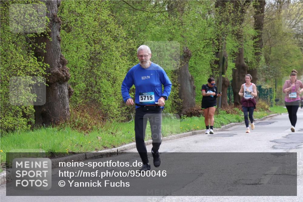 12.04.2026 - 45. Internationalen Wilhelmsburger Insellauf Yannick Fuchs http://msf.ph/oto/9500046 12.04.2026 13:16:22 Laufen 5715, 2587, 2909 meine-sportfotos.de
