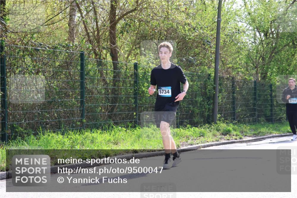 12.04.2026 - 45. Internationalen Wilhelmsburger Insellauf Yannick Fuchs http://msf.ph/oto/9500047 12.04.2026 11:09:25 Laufen 5734, 3719 meine-sportfotos.de