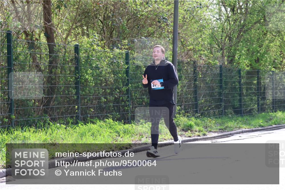 12.04.2026 - 45. Internationalen Wilhelmsburger Insellauf Yannick Fuchs http://msf.ph/oto/9500064 12.04.2026 11:09:28 Laufen  meine-sportfotos.de