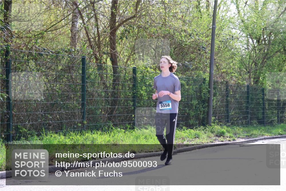 12.04.2026 - 45. Internationalen Wilhelmsburger Insellauf Yannick Fuchs http://msf.ph/oto/9500093 12.04.2026 11:09:35 Laufen 5558 meine-sportfotos.de