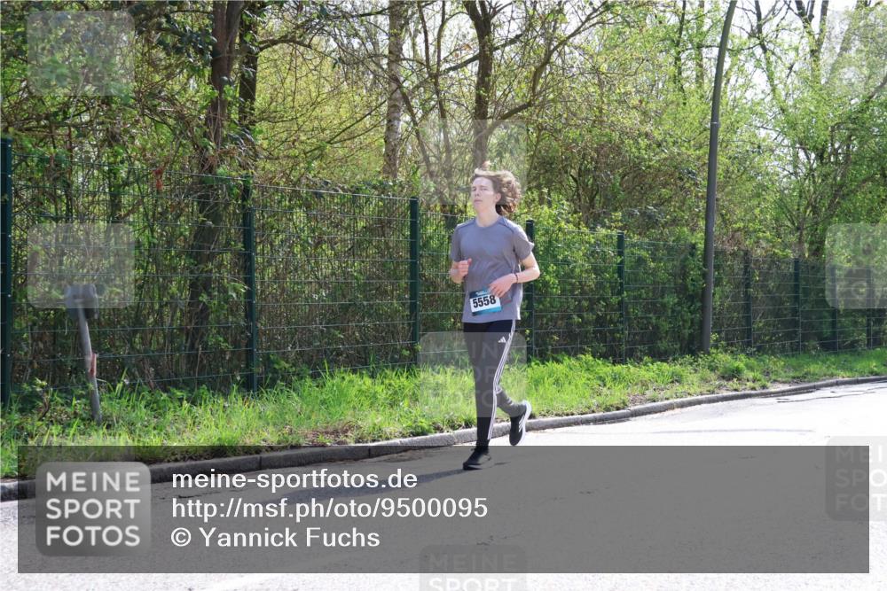 12.04.2026 - 45. Internationalen Wilhelmsburger Insellauf Yannick Fuchs http://msf.ph/oto/9500095 12.04.2026 11:09:35 Laufen 5558 meine-sportfotos.de