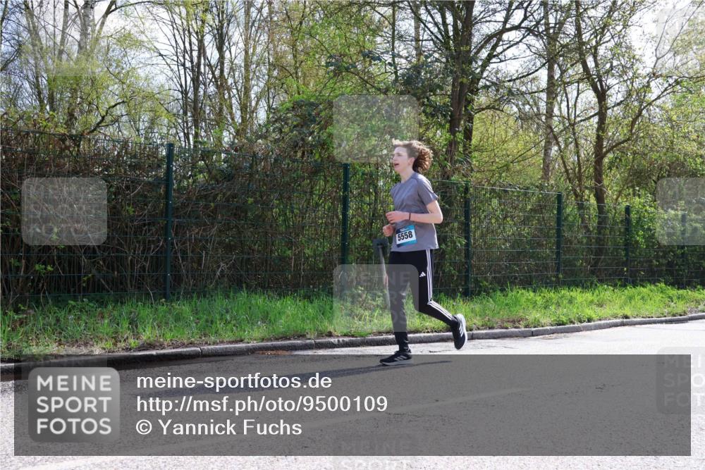 12.04.2026 - 45. Internationalen Wilhelmsburger Insellauf Yannick Fuchs http://msf.ph/oto/9500109 12.04.2026 11:09:36 Laufen 5558 meine-sportfotos.de