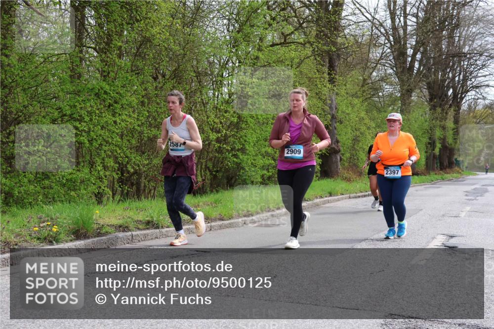 12.04.2026 - 45. Internationalen Wilhelmsburger Insellauf Yannick Fuchs http://msf.ph/oto/9500125 12.04.2026 13:16:34 Laufen 2587, 2909, 2397 meine-sportfotos.de