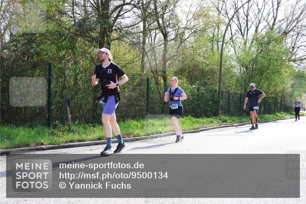 12.04.2026 - 45. Internationalen Wilhelmsburger Insellauf Yannick Fuchs http://msf.ph/oto/9500134 12.04.2026 11:09:44 Laufen 2, 3689, 5559 meine-sportfotos.de
