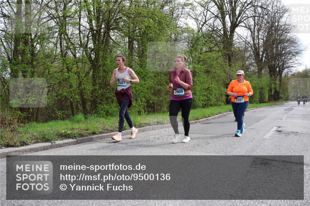 12.04.2026 - 45. Internationalen Wilhelmsburger Insellauf Yannick Fuchs http://msf.ph/oto/9500136 12.04.2026 13:16:35 Laufen 2587, 2909, 2397 meine-sportfotos.de