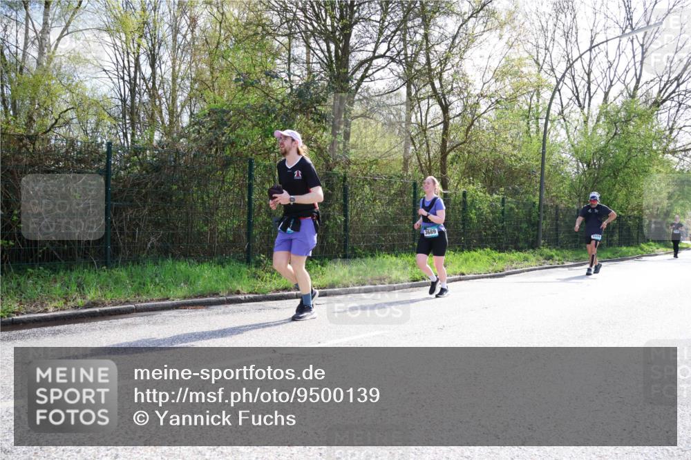 12.04.2026 - 45. Internationalen Wilhelmsburger Insellauf Yannick Fuchs http://msf.ph/oto/9500139 12.04.2026 11:09:44 Laufen 3689, 5559 meine-sportfotos.de
