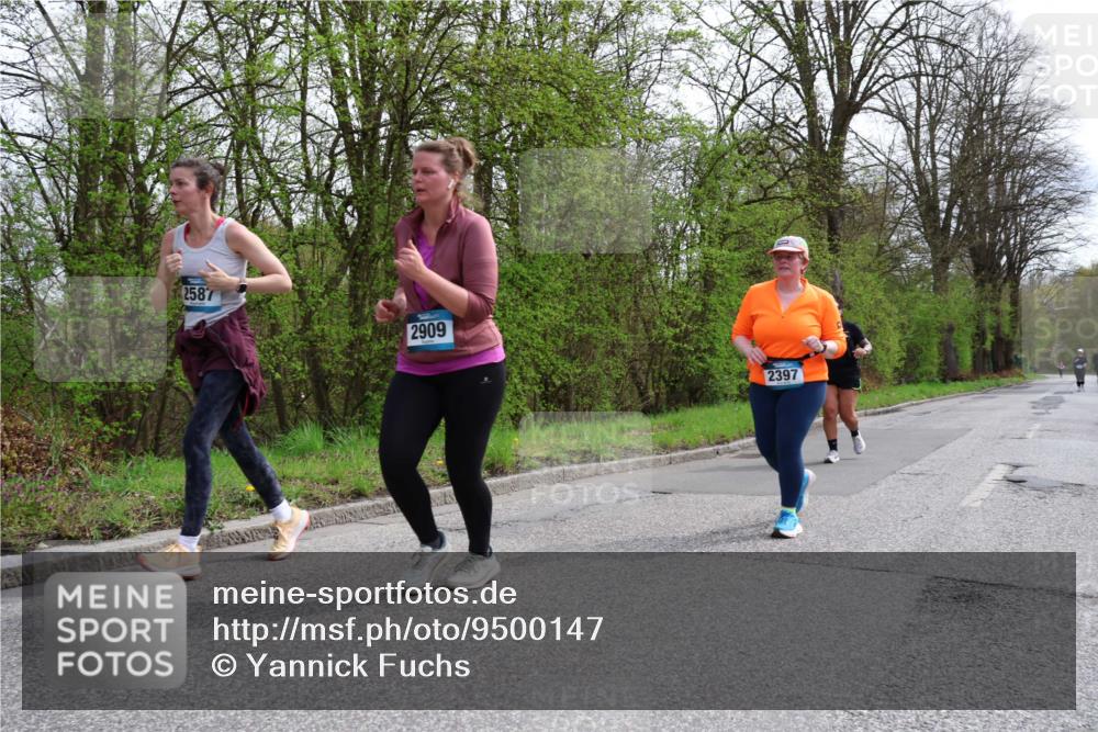 12.04.2026 - 45. Internationalen Wilhelmsburger Insellauf Yannick Fuchs http://msf.ph/oto/9500147 12.04.2026 13:16:36 Laufen 2587, 2909, 2397 meine-sportfotos.de