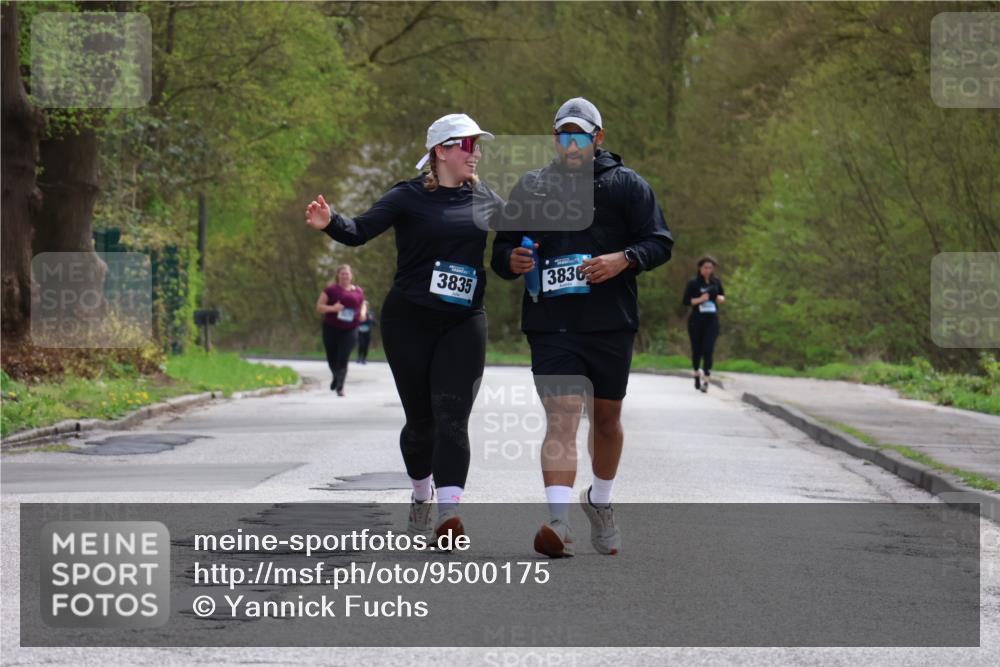 12.04.2026 - 45. Internationalen Wilhelmsburger Insellauf Yannick Fuchs http://msf.ph/oto/9500175 12.04.2026 13:16:43 Laufen 3835, 3836 meine-sportfotos.de