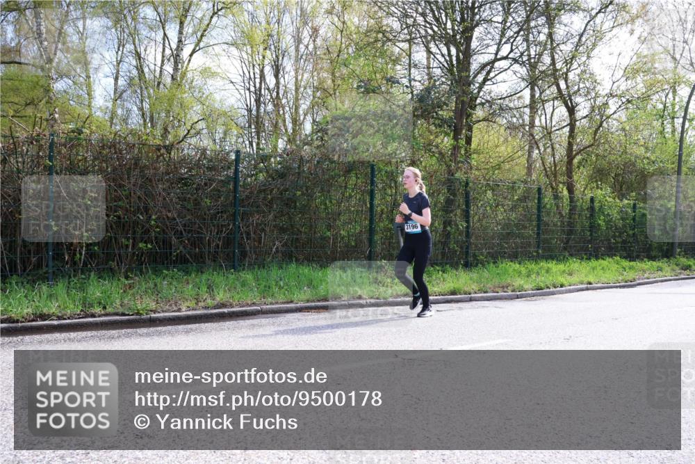 12.04.2026 - 45. Internationalen Wilhelmsburger Insellauf Yannick Fuchs http://msf.ph/oto/9500178 12.04.2026 11:09:53 Laufen 3196 meine-sportfotos.de