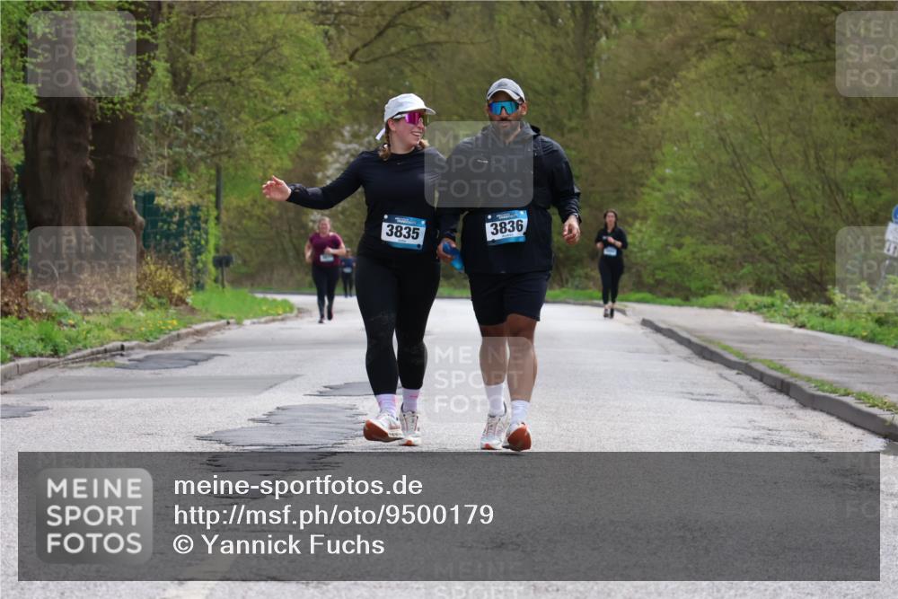 12.04.2026 - 45. Internationalen Wilhelmsburger Insellauf Yannick Fuchs http://msf.ph/oto/9500179 12.04.2026 13:16:43 Laufen 3835, 3836 meine-sportfotos.de