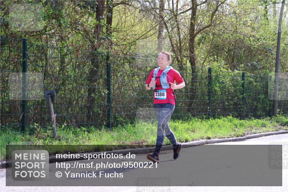 12.04.2026 - 45. Internationalen Wilhelmsburger Insellauf Yannick Fuchs http://msf.ph/oto/9500221 12.04.2026 11:10:23 Laufen 2388 meine-sportfotos.de