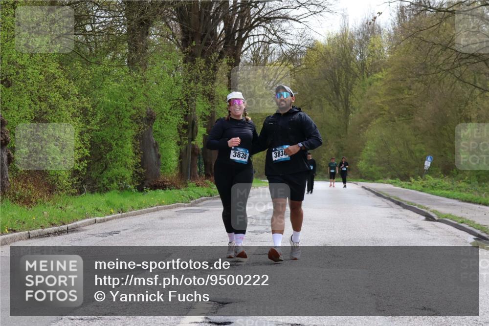 12.04.2026 - 45. Internationalen Wilhelmsburger Insellauf Yannick Fuchs http://msf.ph/oto/9500222 12.04.2026 13:16:48 Laufen 3835, 383 meine-sportfotos.de