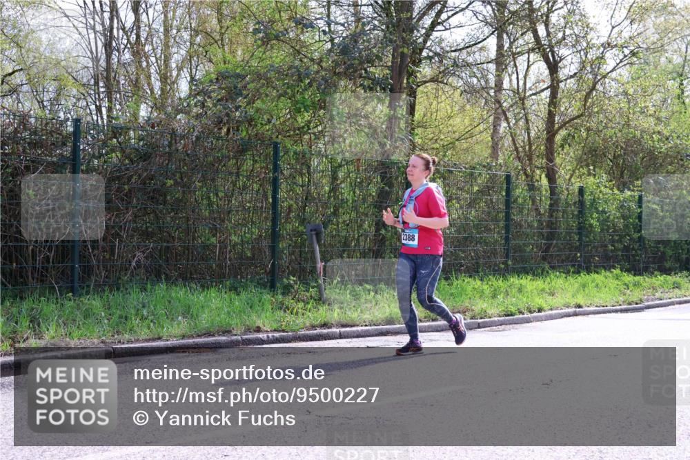 12.04.2026 - 45. Internationalen Wilhelmsburger Insellauf Yannick Fuchs http://msf.ph/oto/9500227 12.04.2026 11:10:23 Laufen 2388 meine-sportfotos.de
