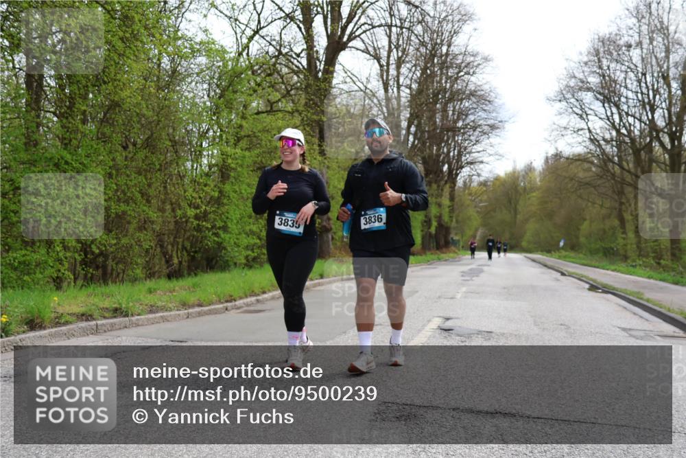 12.04.2026 - 45. Internationalen Wilhelmsburger Insellauf Yannick Fuchs http://msf.ph/oto/9500239 12.04.2026 13:16:51 Laufen 3835, 3836 meine-sportfotos.de