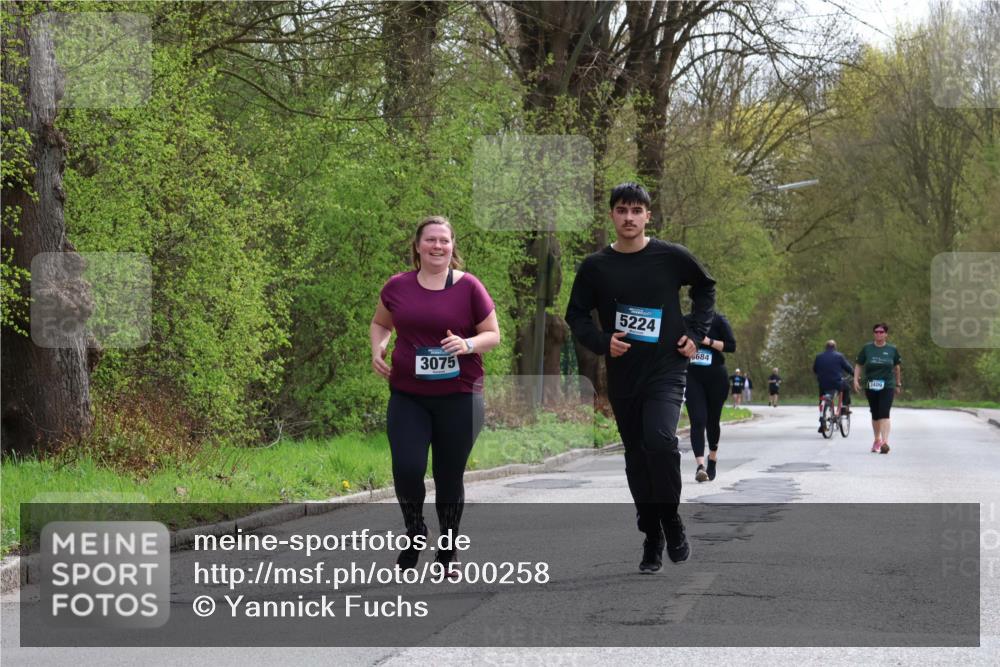 12.04.2026 - 45. Internationalen Wilhelmsburger Insellauf Yannick Fuchs http://msf.ph/oto/9500258 12.04.2026 13:17:07 Laufen 3075, 5224, 684, 3409 meine-sportfotos.de