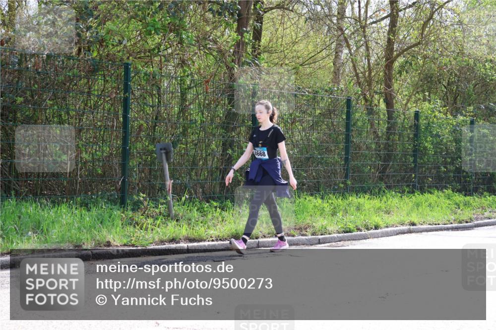 12.04.2026 - 45. Internationalen Wilhelmsburger Insellauf Yannick Fuchs http://msf.ph/oto/9500273 12.04.2026 11:10:36 Laufen 4668 meine-sportfotos.de