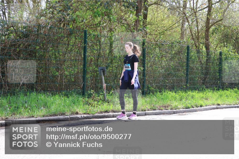 12.04.2026 - 45. Internationalen Wilhelmsburger Insellauf Yannick Fuchs http://msf.ph/oto/9500277 12.04.2026 11:10:36 Laufen 4668 meine-sportfotos.de