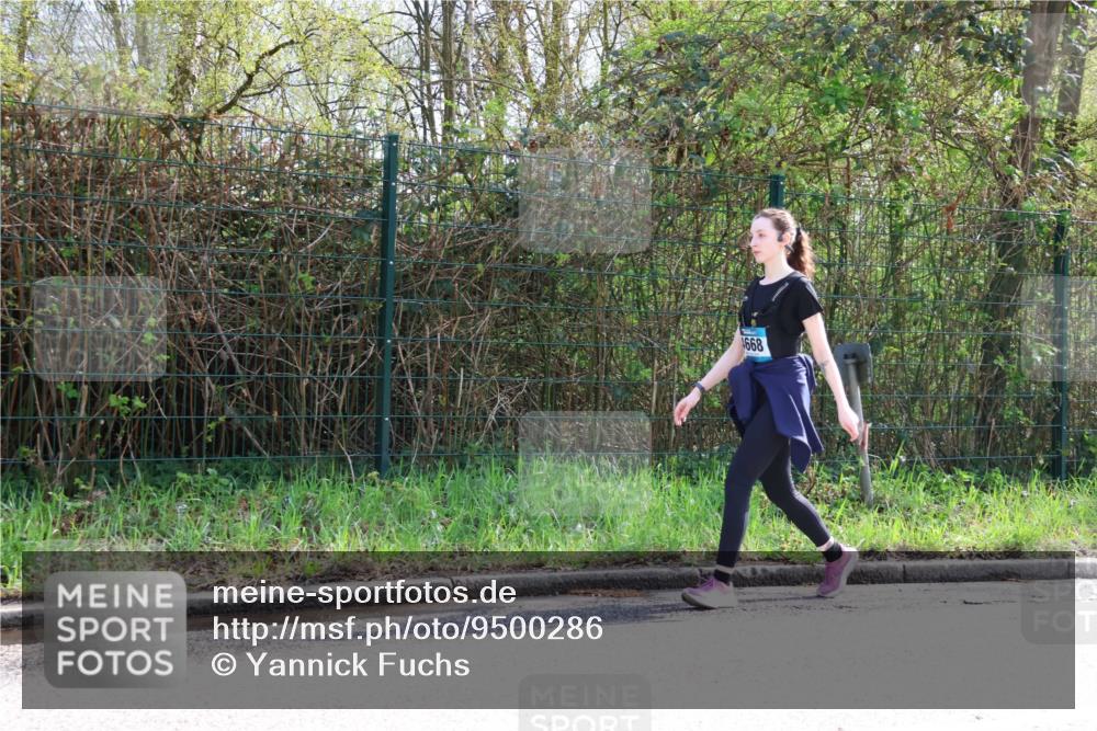 12.04.2026 - 45. Internationalen Wilhelmsburger Insellauf Yannick Fuchs http://msf.ph/oto/9500286 12.04.2026 11:10:37 Laufen 899 meine-sportfotos.de