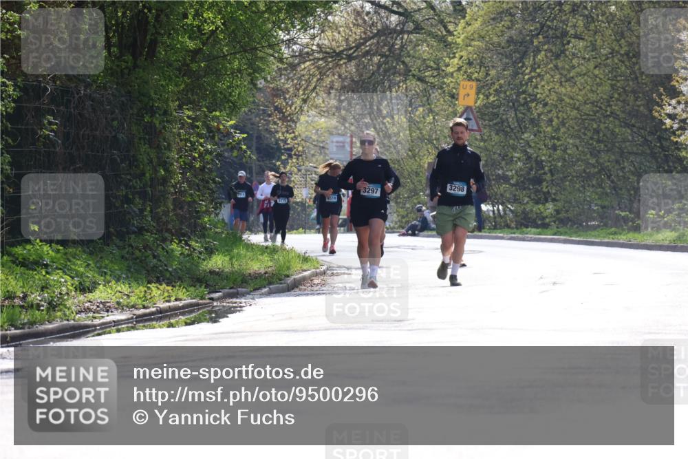 12.04.2026 - 45. Internationalen Wilhelmsburger Insellauf Yannick Fuchs http://msf.ph/oto/9500296 12.04.2026 11:10:44 Laufen 3297, 10, 4519, 3775, 9, 3298 meine-sportfotos.de