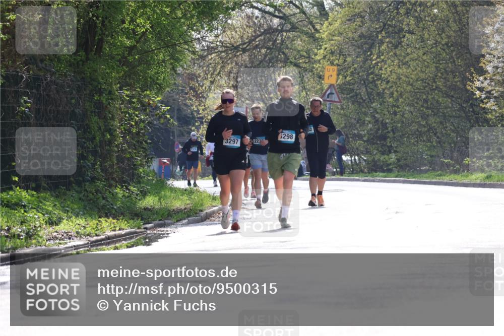 12.04.2026 - 45. Internationalen Wilhelmsburger Insellauf Yannick Fuchs http://msf.ph/oto/9500315 12.04.2026 11:10:48 Laufen 3297, 223, 298, 09 meine-sportfotos.de