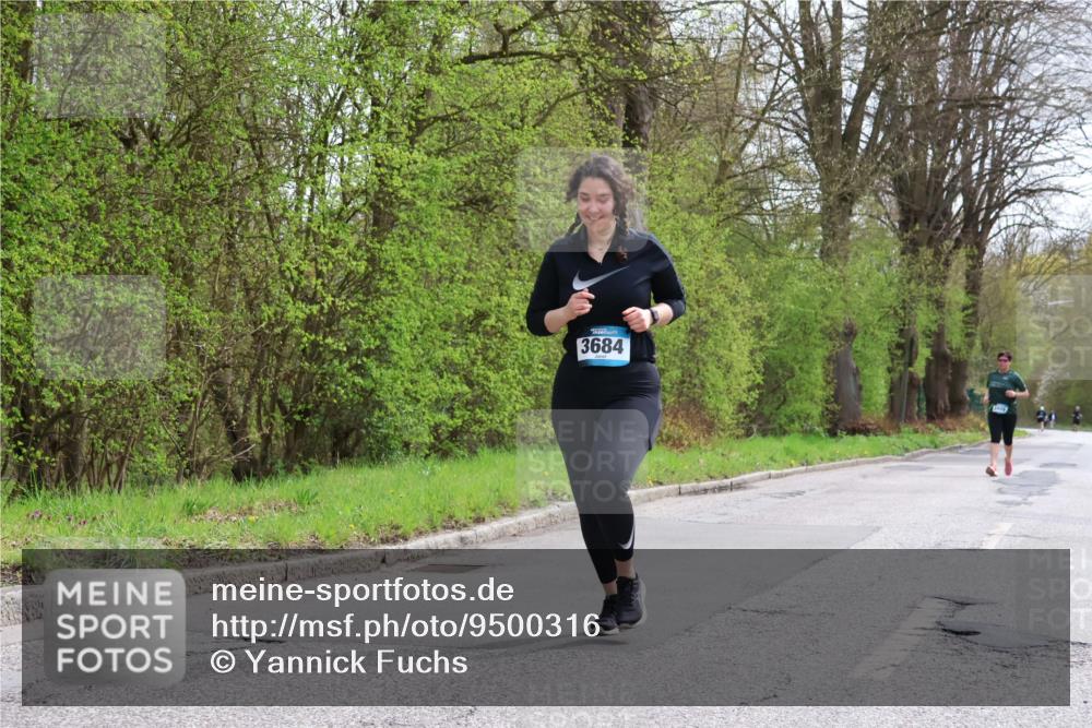 12.04.2026 - 45. Internationalen Wilhelmsburger Insellauf Yannick Fuchs http://msf.ph/oto/9500316 12.04.2026 13:17:17 Laufen 3684 meine-sportfotos.de