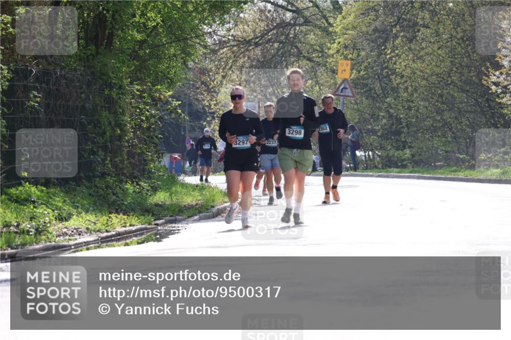 12.04.2026 - 45. Internationalen Wilhelmsburger Insellauf Yannick Fuchs http://msf.ph/oto/9500317 12.04.2026 11:10:48 Laufen 2310, 3298, 2352, 3297, 2237, 9 meine-sportfotos.de