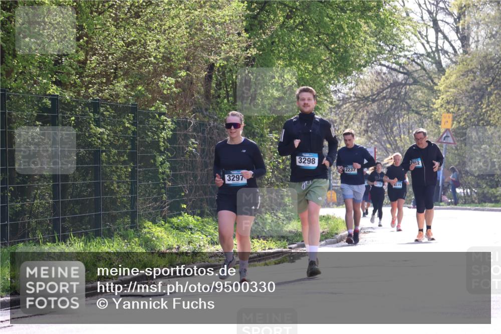12.04.2026 - 45. Internationalen Wilhelmsburger Insellauf Yannick Fuchs http://msf.ph/oto/9500330 12.04.2026 11:10:53 Laufen 3297, 3298, 2237, 5775, 4519, 52 meine-sportfotos.de