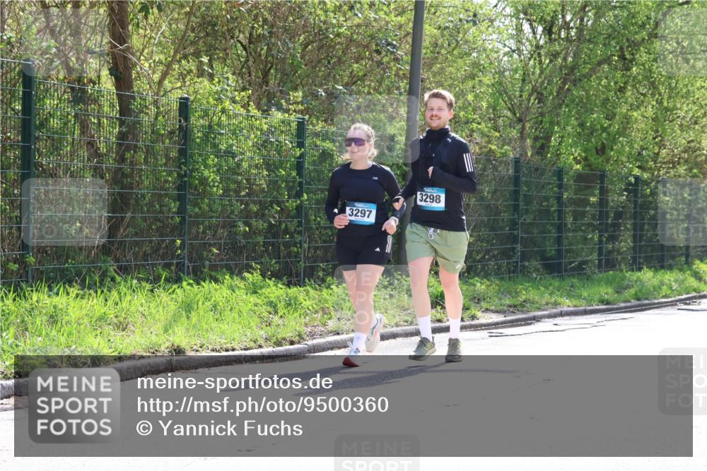 12.04.2026 - 45. Internationalen Wilhelmsburger Insellauf Yannick Fuchs http://msf.ph/oto/9500360 12.04.2026 11:10:58 Laufen 3297, 3298 meine-sportfotos.de