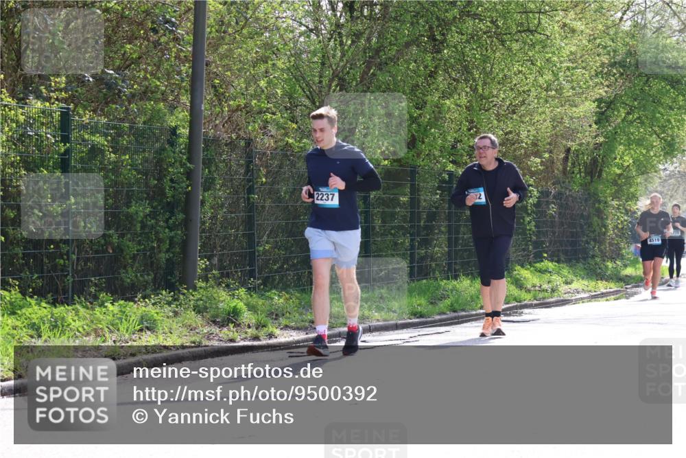 12.04.2026 - 45. Internationalen Wilhelmsburger Insellauf Yannick Fuchs http://msf.ph/oto/9500392 12.04.2026 11:11:04 Laufen 2237, 2, 4519, 775 meine-sportfotos.de
