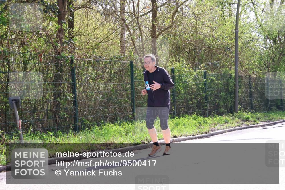 12.04.2026 - 45. Internationalen Wilhelmsburger Insellauf Yannick Fuchs http://msf.ph/oto/9500417 12.04.2026 11:11:09 Laufen  meine-sportfotos.de