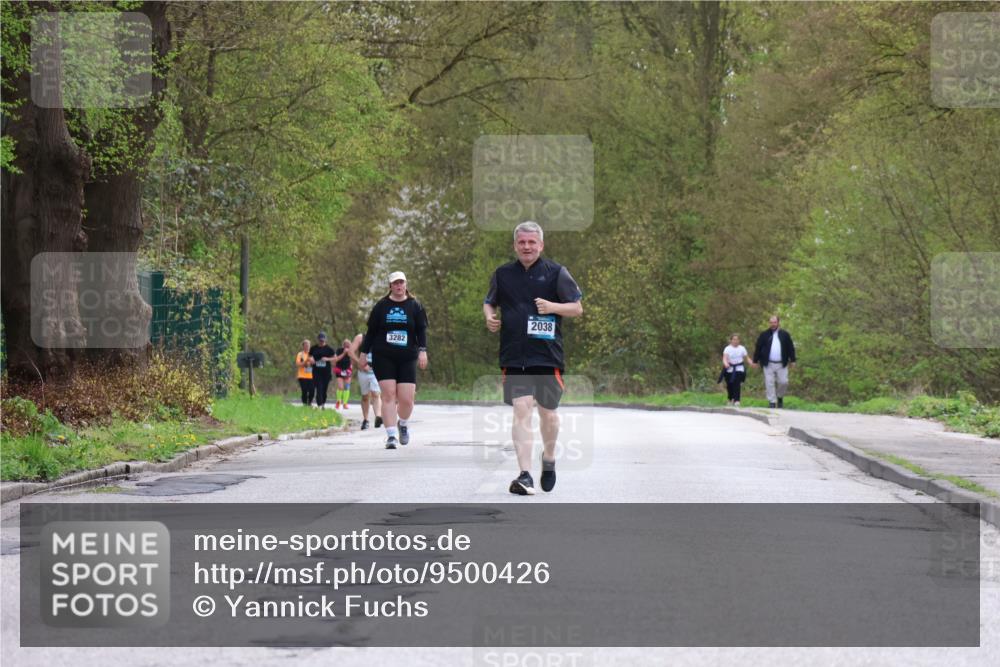 12.04.2026 - 45. Internationalen Wilhelmsburger Insellauf Yannick Fuchs http://msf.ph/oto/9500426 12.04.2026 13:18:01 Laufen 2038 meine-sportfotos.de