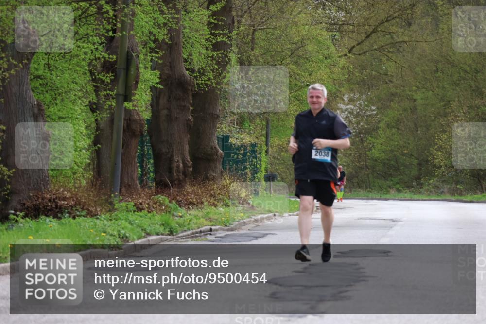12.04.2026 - 45. Internationalen Wilhelmsburger Insellauf Yannick Fuchs http://msf.ph/oto/9500454 12.04.2026 13:18:06 Laufen 2038 meine-sportfotos.de