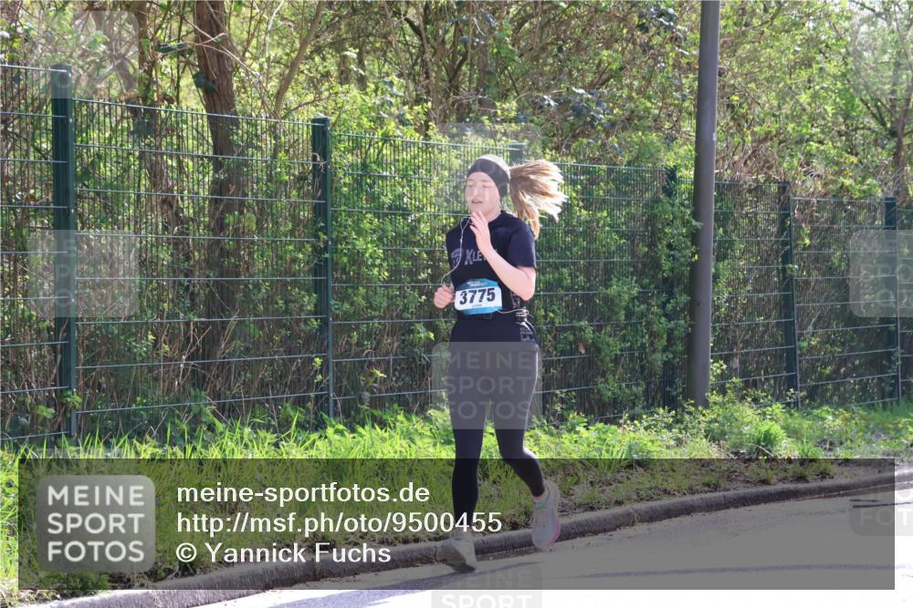 12.04.2026 - 45. Internationalen Wilhelmsburger Insellauf Yannick Fuchs http://msf.ph/oto/9500455 12.04.2026 11:11:16 Laufen 3775 meine-sportfotos.de
