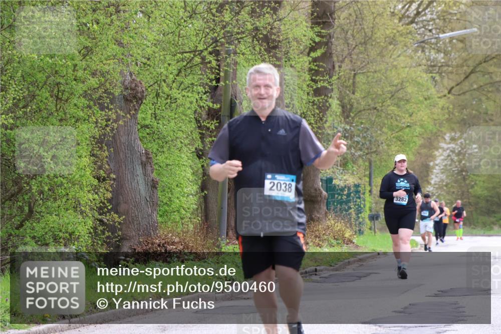 12.04.2026 - 45. Internationalen Wilhelmsburger Insellauf Yannick Fuchs http://msf.ph/oto/9500460 12.04.2026 13:18:12 Laufen 2038 meine-sportfotos.de