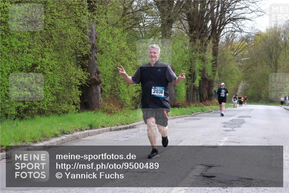 12.04.2026 - 45. Internationalen Wilhelmsburger Insellauf Yannick Fuchs http://msf.ph/oto/9500489 12.04.2026 13:18:15 Laufen 2038 meine-sportfotos.de