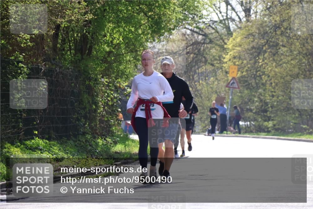 12.04.2026 - 45. Internationalen Wilhelmsburger Insellauf Yannick Fuchs http://msf.ph/oto/9500490 12.04.2026 11:11:22 Laufen  meine-sportfotos.de