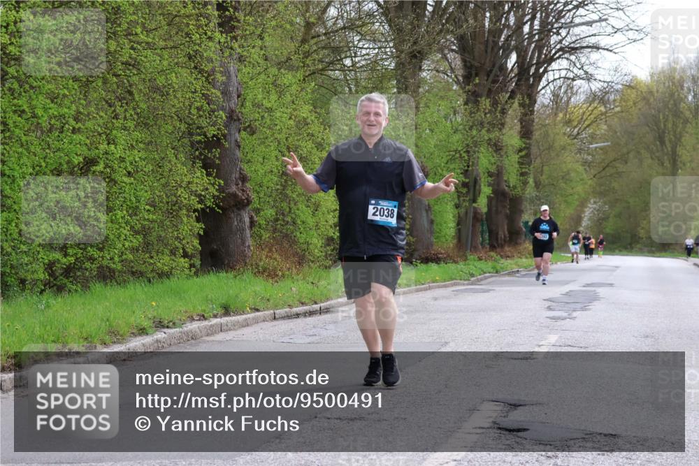 12.04.2026 - 45. Internationalen Wilhelmsburger Insellauf Yannick Fuchs http://msf.ph/oto/9500491 12.04.2026 13:18:15 Laufen 2038 meine-sportfotos.de