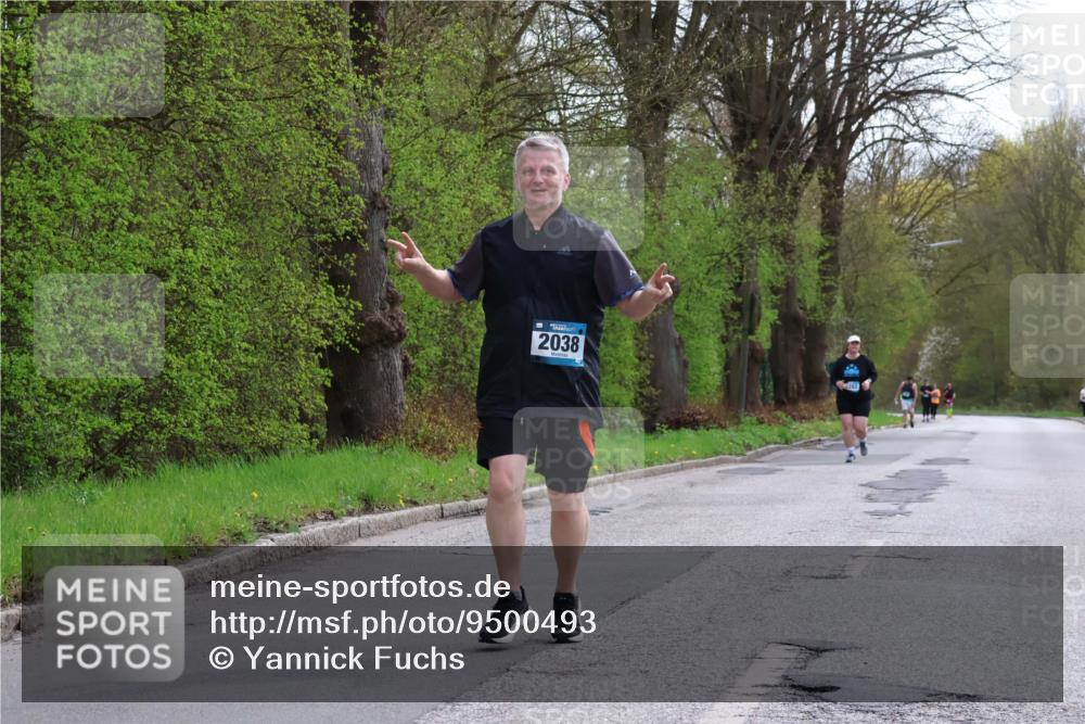 12.04.2026 - 45. Internationalen Wilhelmsburger Insellauf Yannick Fuchs http://msf.ph/oto/9500493 12.04.2026 13:18:15 Laufen 2038 meine-sportfotos.de