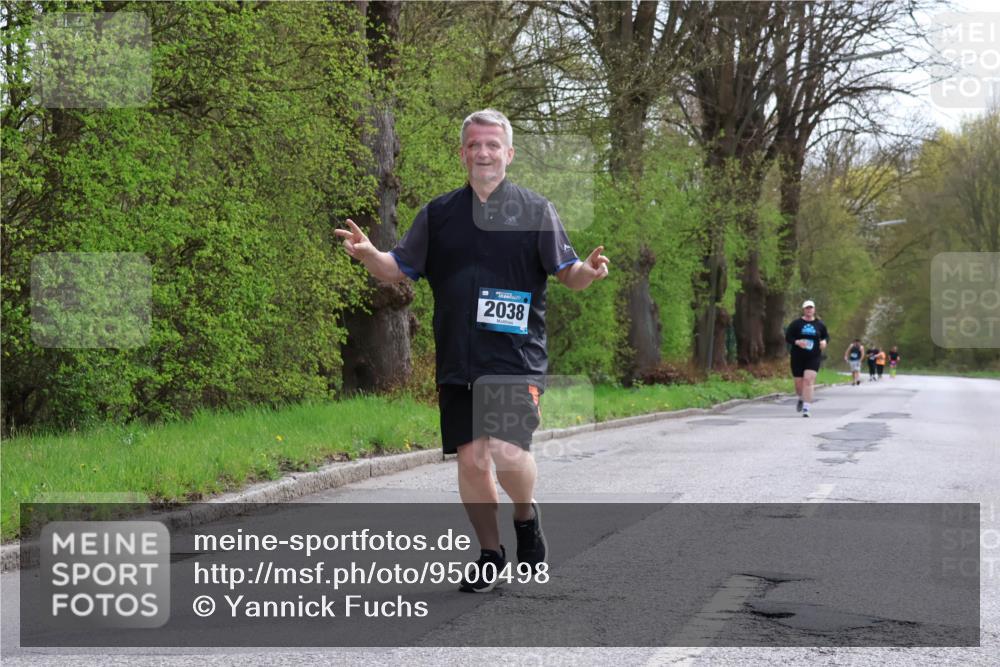 12.04.2026 - 45. Internationalen Wilhelmsburger Insellauf Yannick Fuchs http://msf.ph/oto/9500498 12.04.2026 13:18:16 Laufen 2038 meine-sportfotos.de