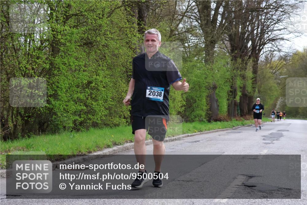 12.04.2026 - 45. Internationalen Wilhelmsburger Insellauf Yannick Fuchs http://msf.ph/oto/9500504 12.04.2026 13:18:16 Laufen 2038 meine-sportfotos.de