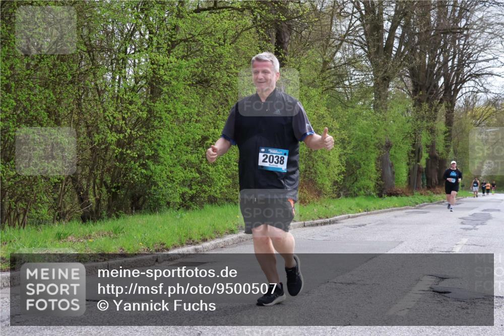 12.04.2026 - 45. Internationalen Wilhelmsburger Insellauf Yannick Fuchs http://msf.ph/oto/9500507 12.04.2026 13:18:16 Laufen 2038 meine-sportfotos.de